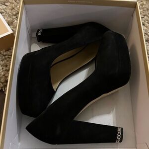 Michael Kors Sabrina Heels -Size 8
